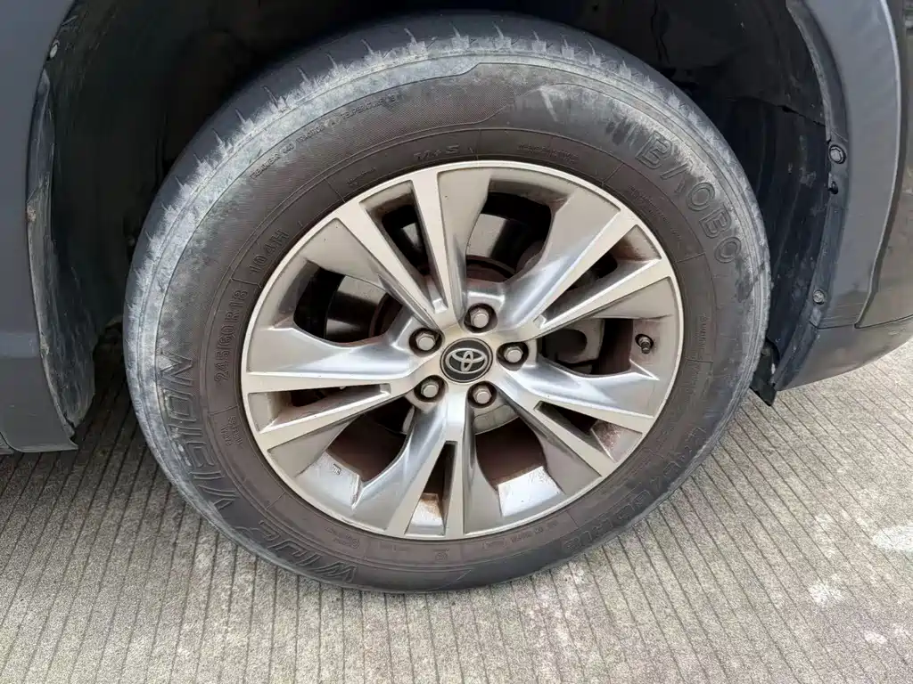 Toyota Highlander — миниатюра 15