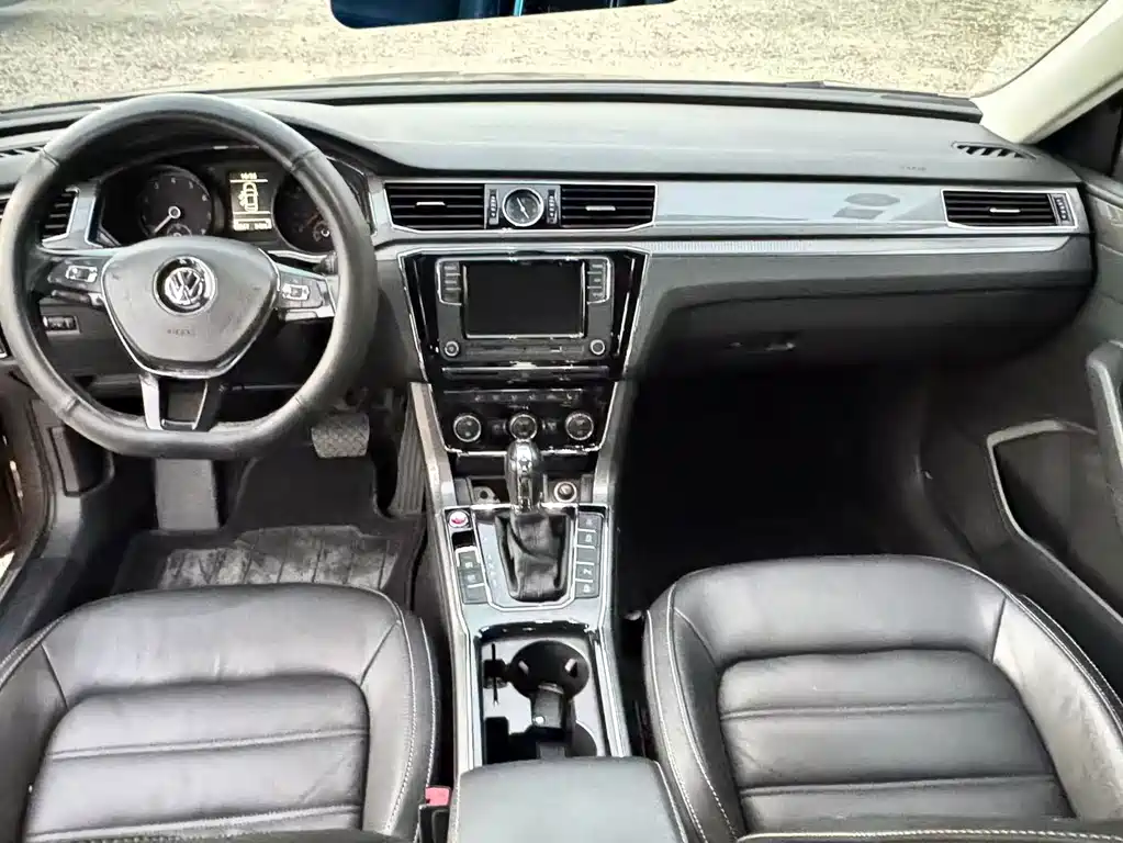 Volkswagen Passat — миниатюра 4