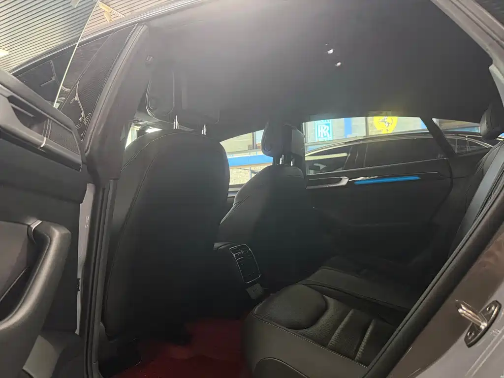 Volkswagen CC — миниатюра 5