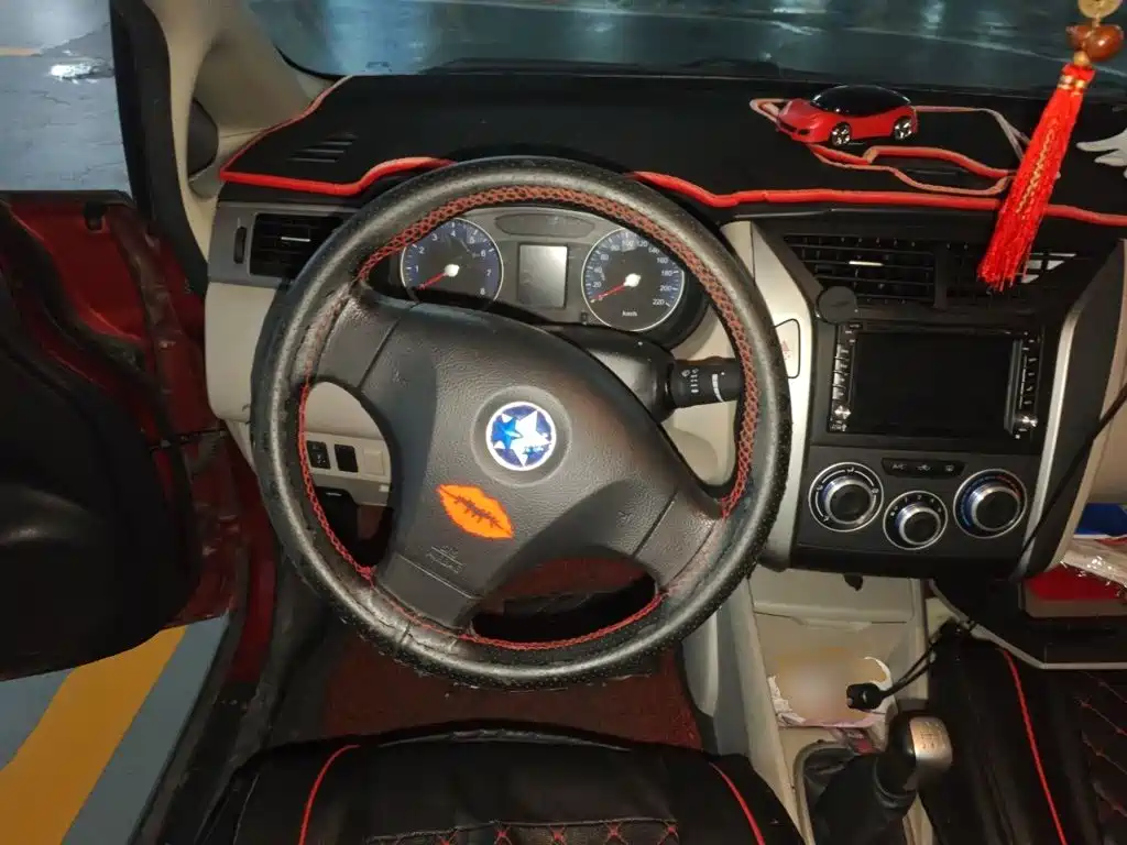 Venucia R50 — миниатюра 7
