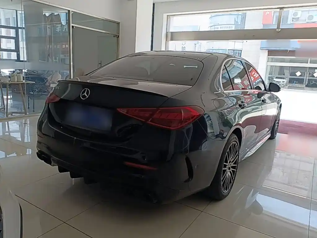 Mercedes-Benz C-Class — миниатюра 7