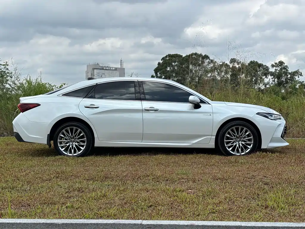 Toyota Avalon — миниатюра 4