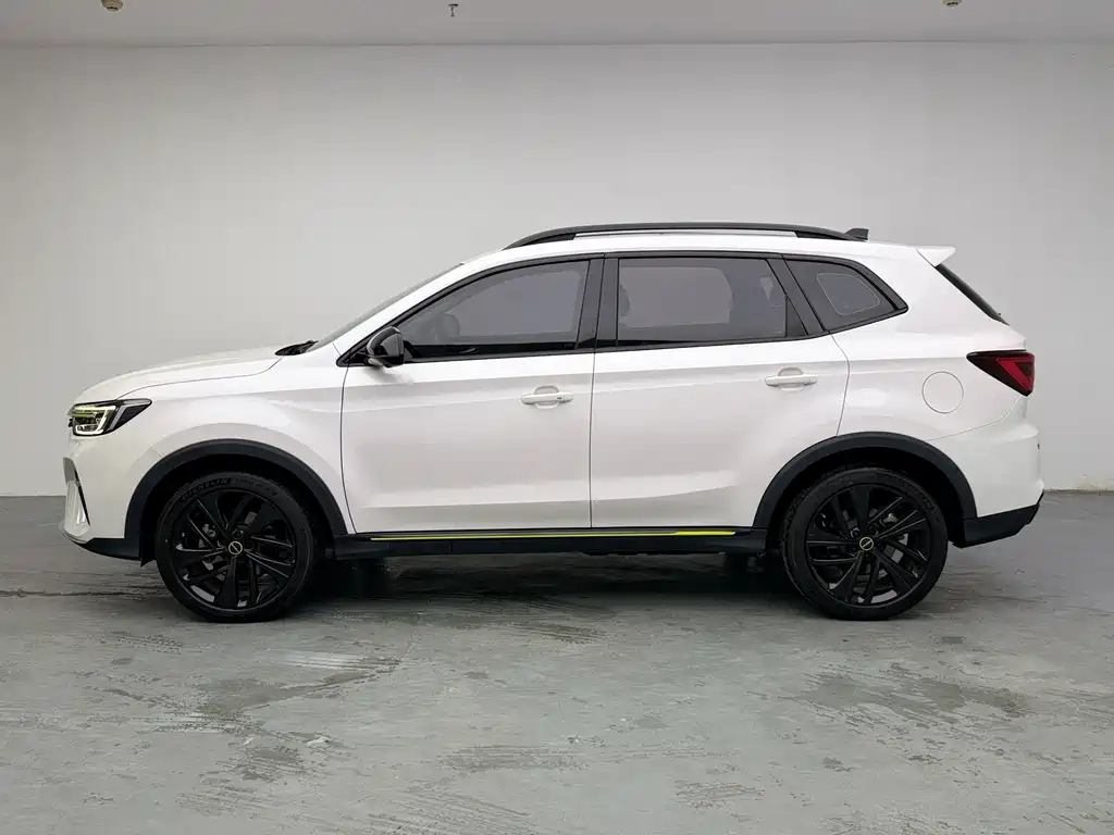 Roewe RX5 New Energy — миниатюра 11