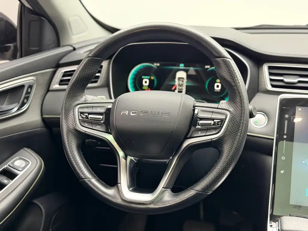 Roewe RX5 New Energy — миниатюра 16