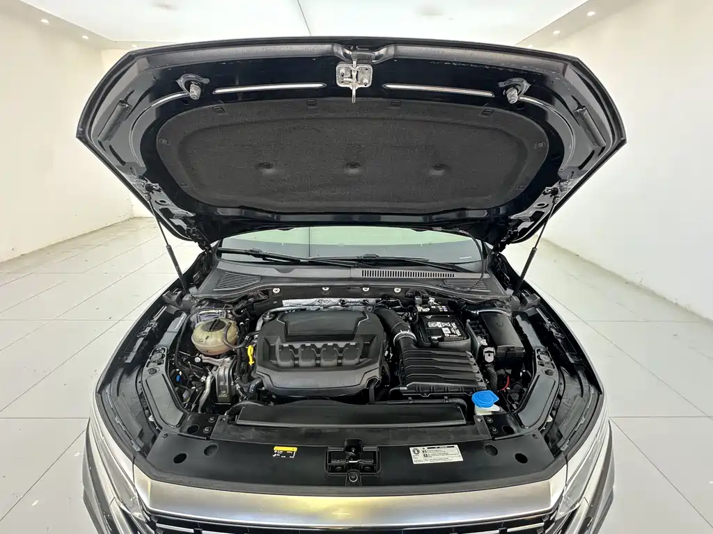 Volkswagen Passat 2024 380TSI Luxury