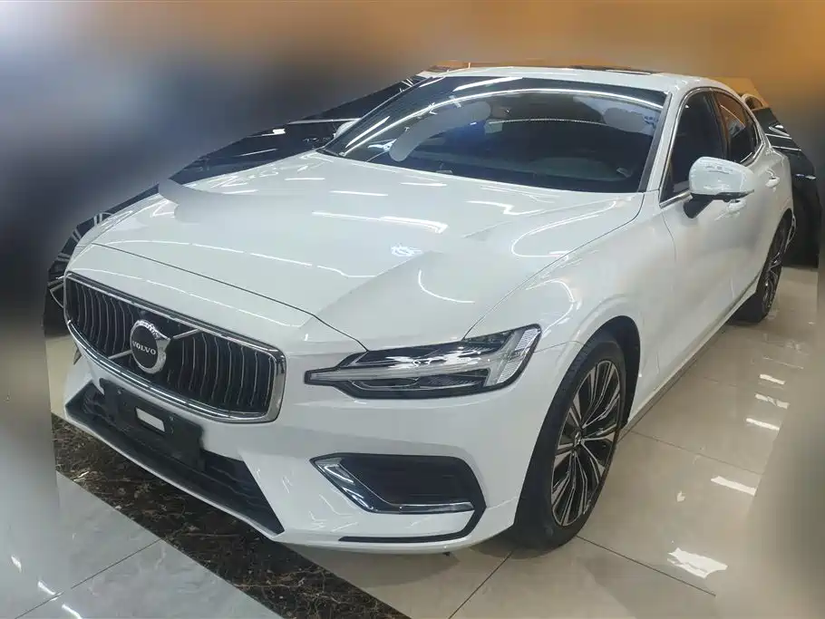 Volvo S60 2023
