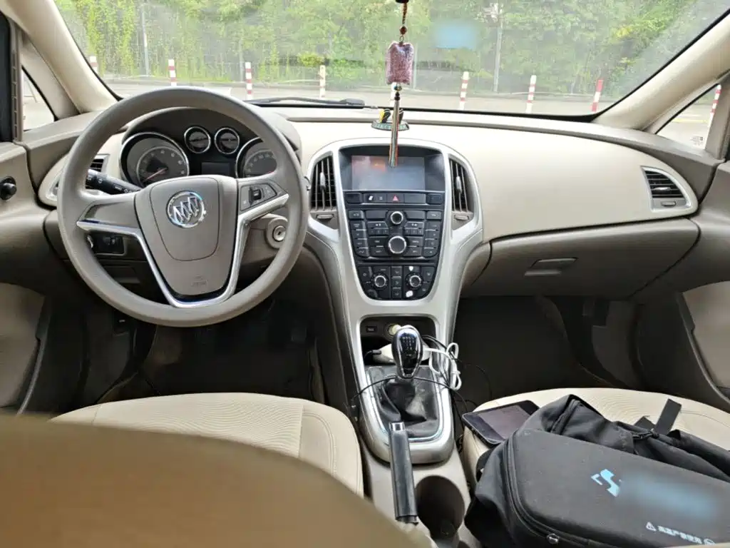 Buick Excelle — миниатюра 10