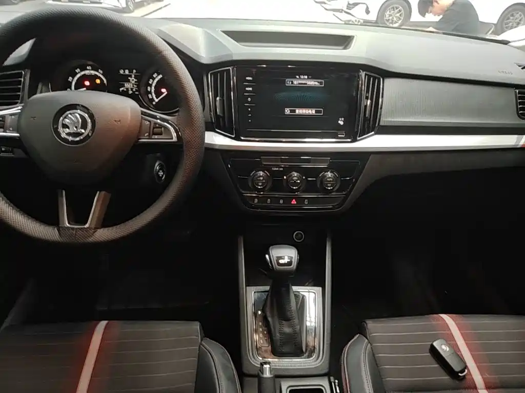 Skoda Kamiq — миниатюра 13
