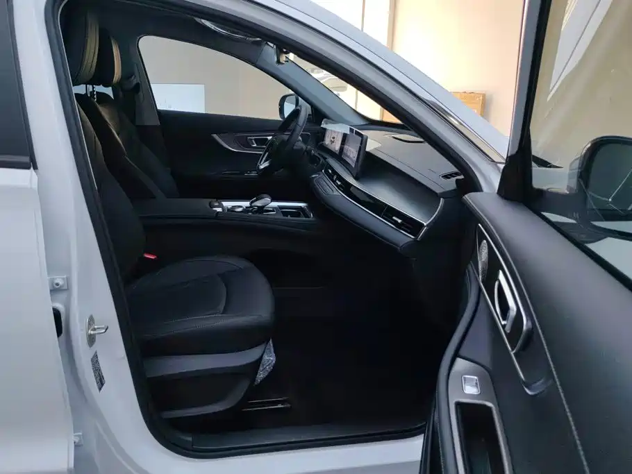 Chery Tiggo 8 PRO — миниатюра 8