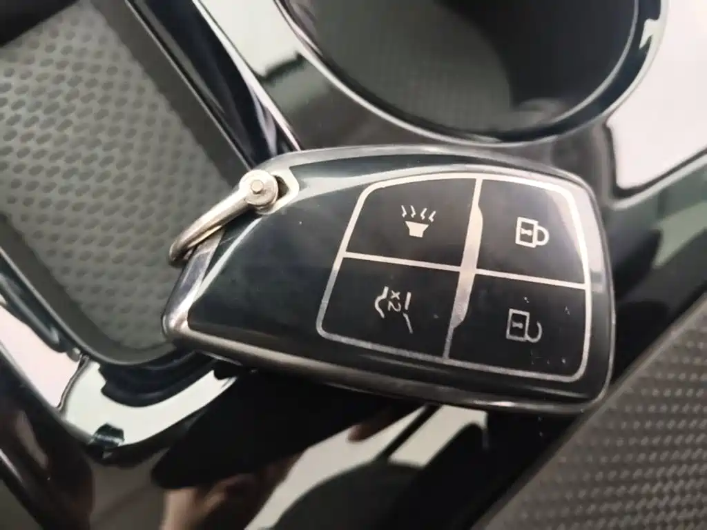 Buick Envision Plus — миниатюра 9