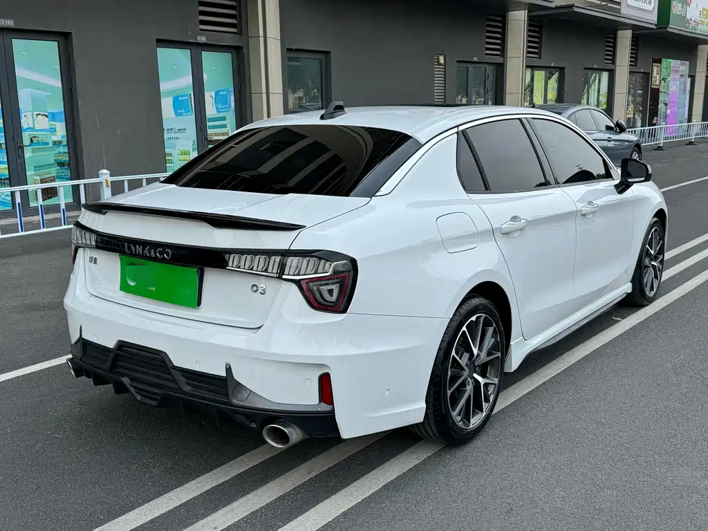 Lynk & Co 03 — миниатюра 5