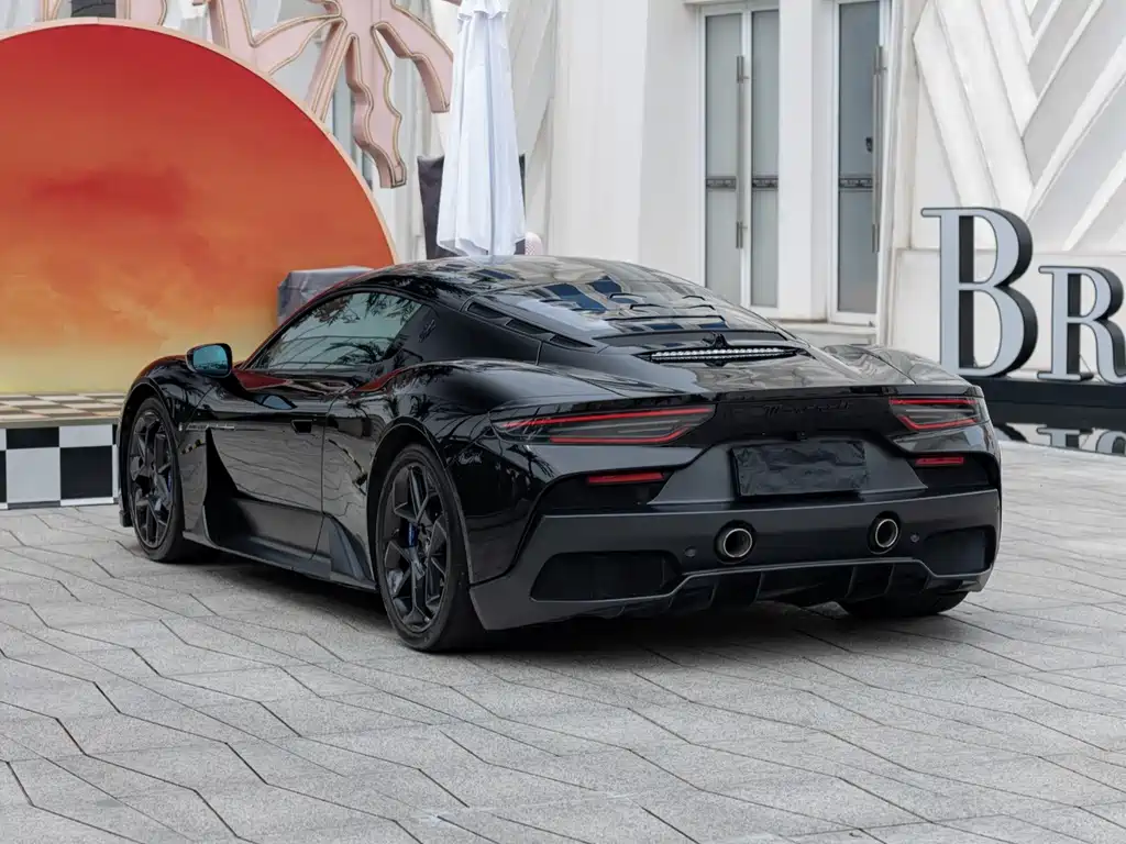 Maserati MC20 — миниатюра 8