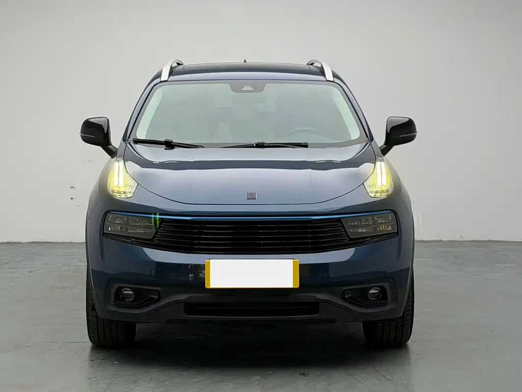 Lynk & Co 01 — миниатюра 2