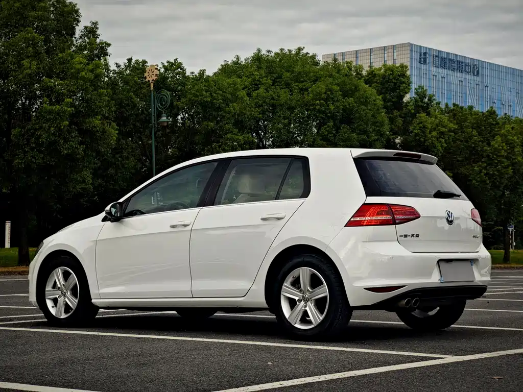 Volkswagen Golf — миниатюра 6