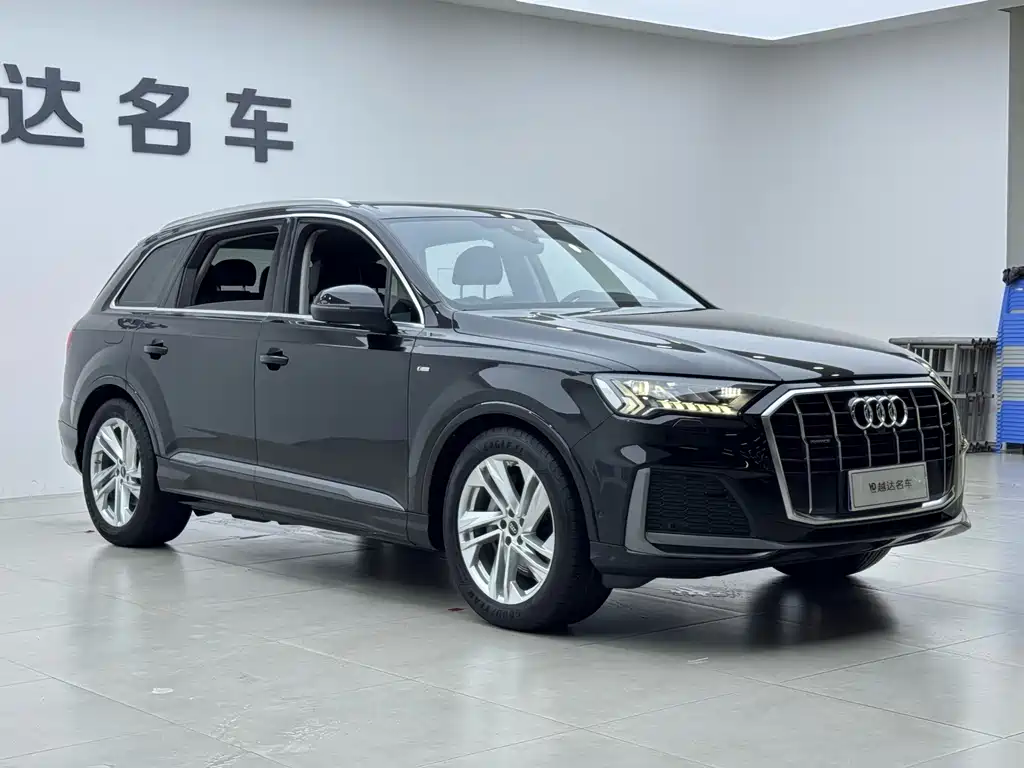 Audi Q7 — миниатюра 5