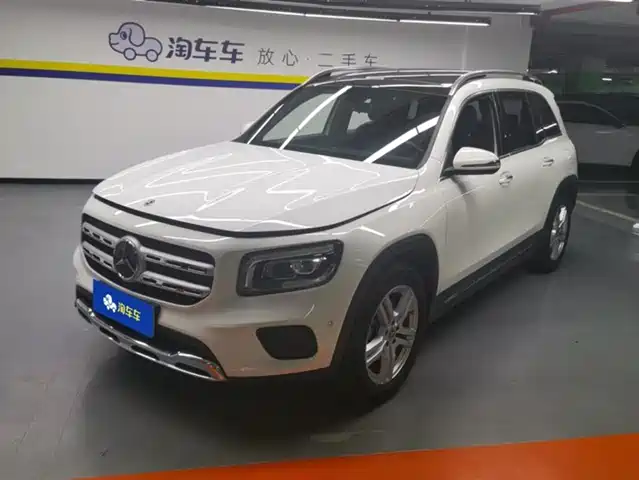 MERCEDES BENZ GLB