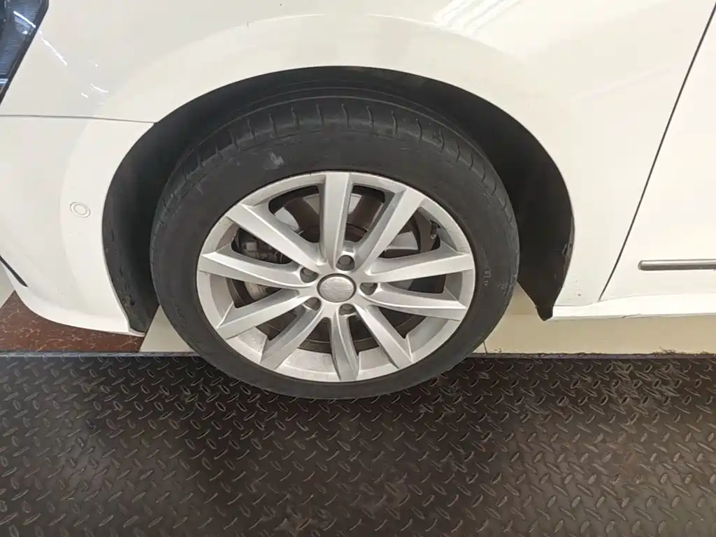 Volkswagen Passat — миниатюра 23
