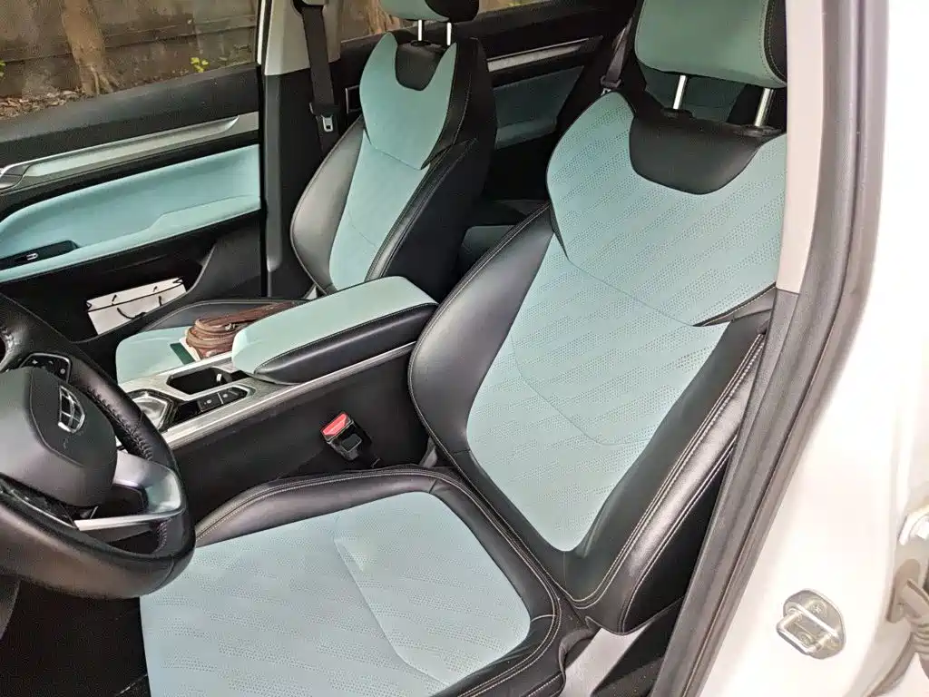 Geely Emgrand L — миниатюра 11