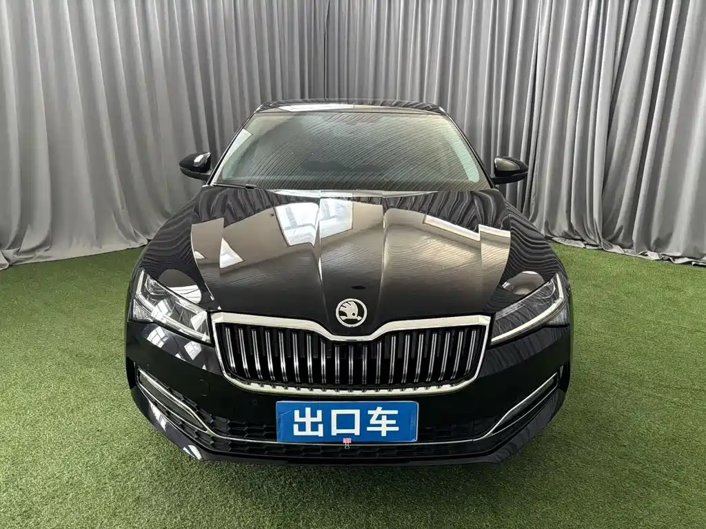 Skoda Superb — миниатюра 3