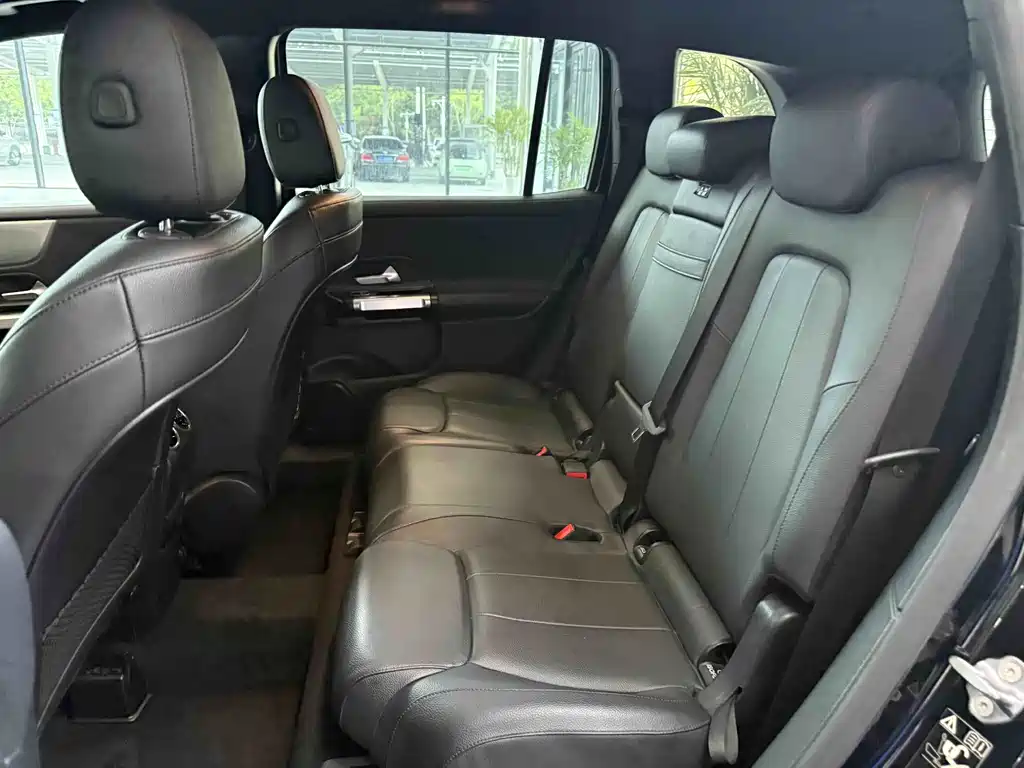 Mercedes-Benz GLB — миниатюра 15