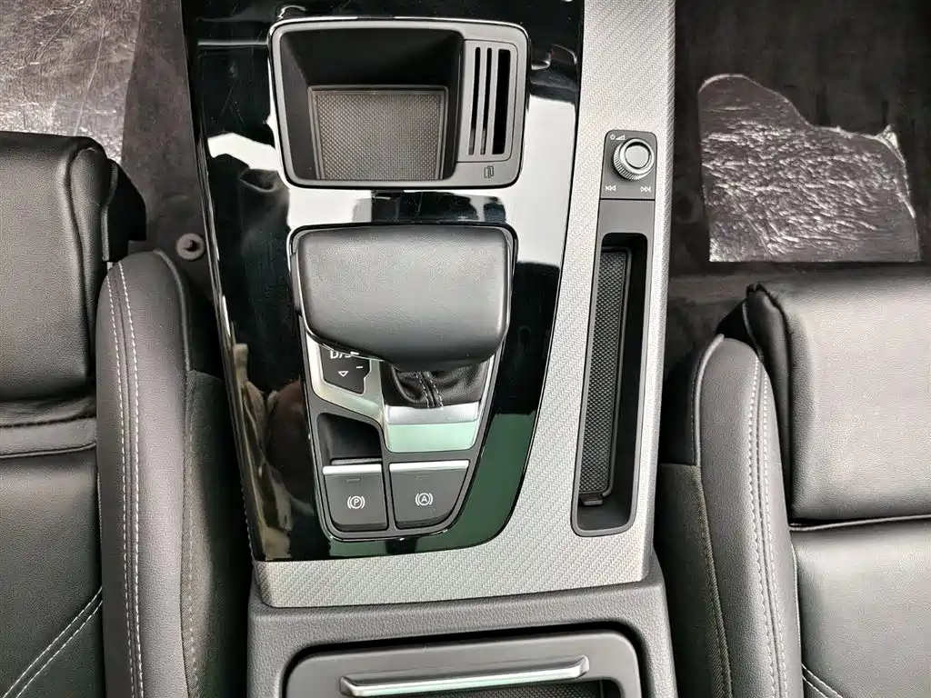 Audi Q5L 2023 40T Luxury