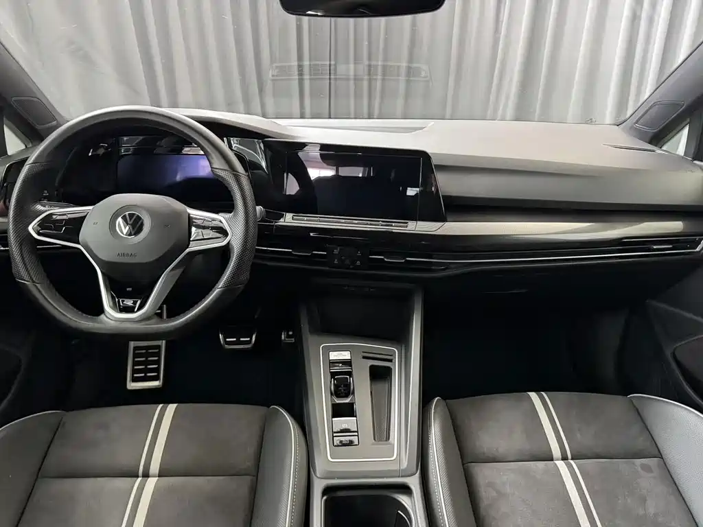 Volkswagen Golf — миниатюра 12