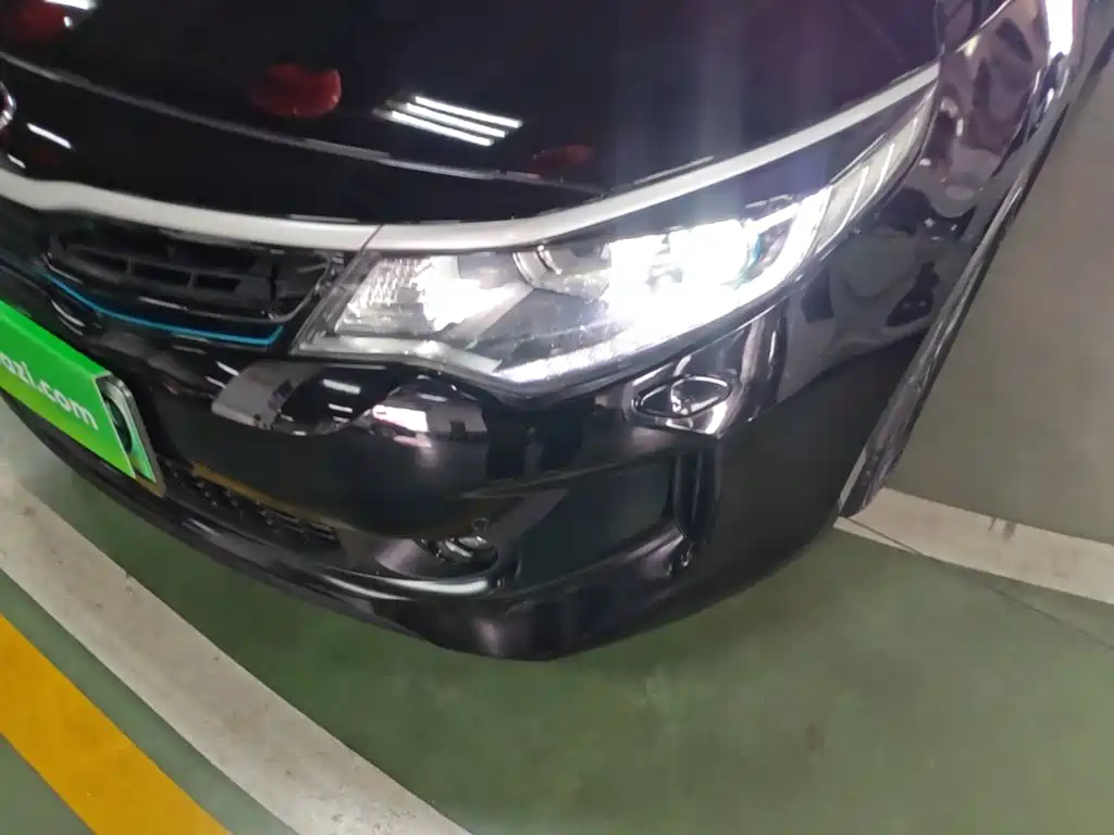 Kia K5 New Energy — миниатюра 24