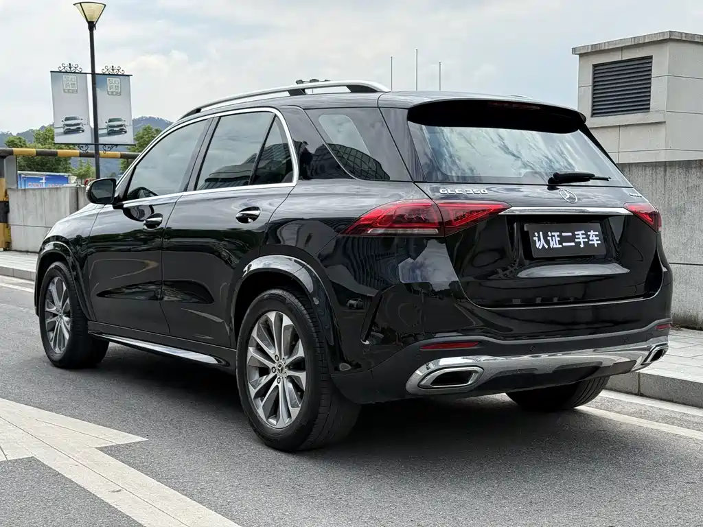Mercedes-Benz GLE (Import) — миниатюра 5