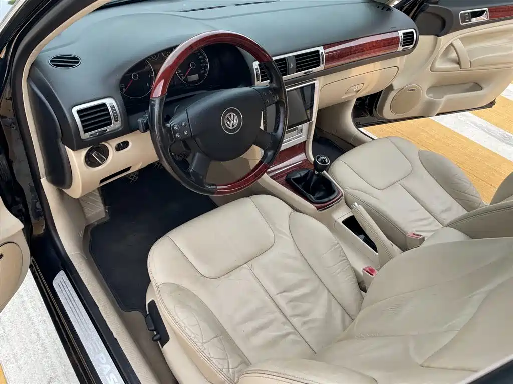 Volkswagen Passat 2009 1.8T MT Premium