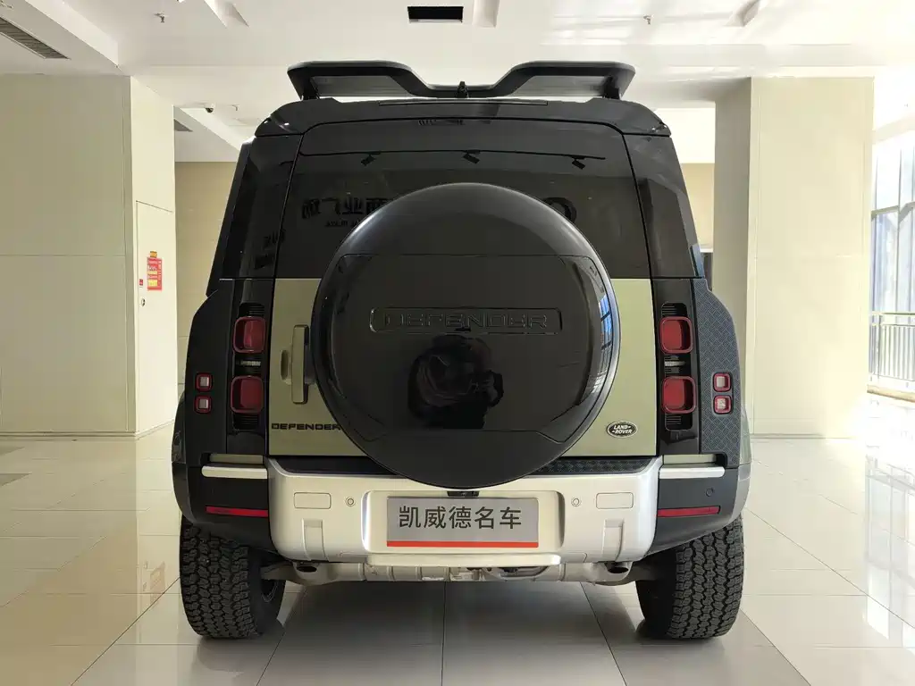 Land Rover Defender — миниатюра 3