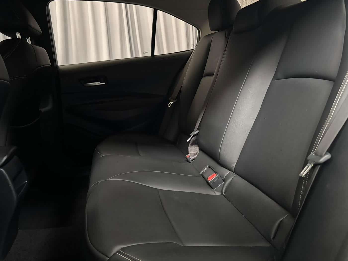 Toyota Corolla 1.2 л 2022 г. Белый, пробег 34000 км