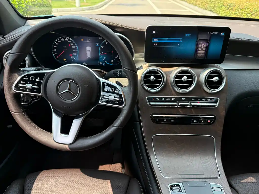 Mercedes-Benz GLC — миниатюра 11