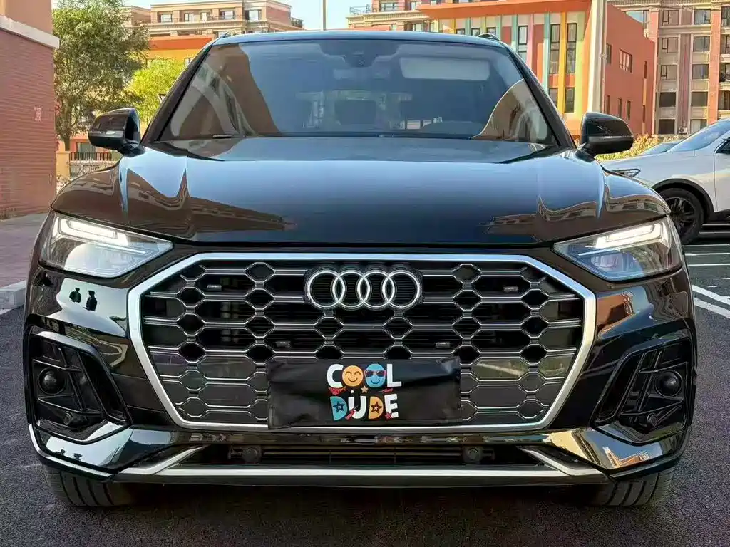 Audi Q5L — миниатюра 2