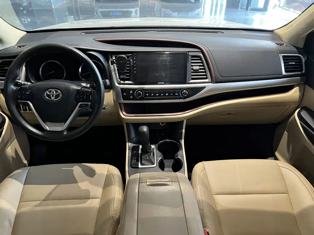 Toyota Highlander — миниатюра 7