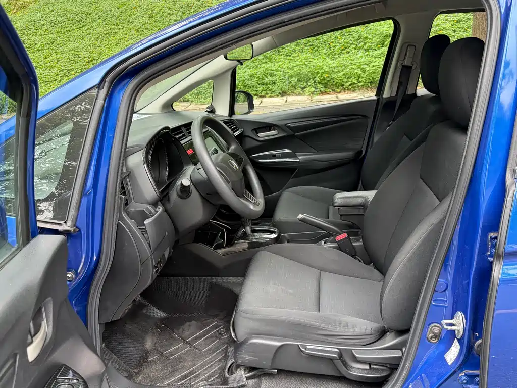 Honda Fit — миниатюра 10