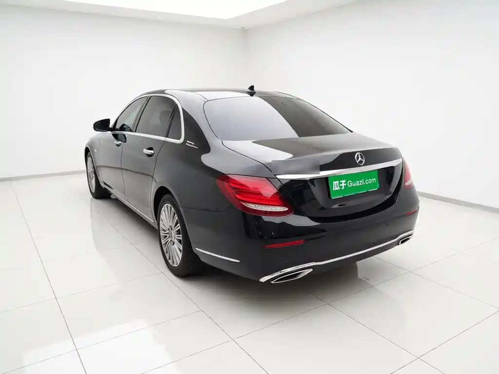 Mercedes-Benz E-Class — миниатюра 4