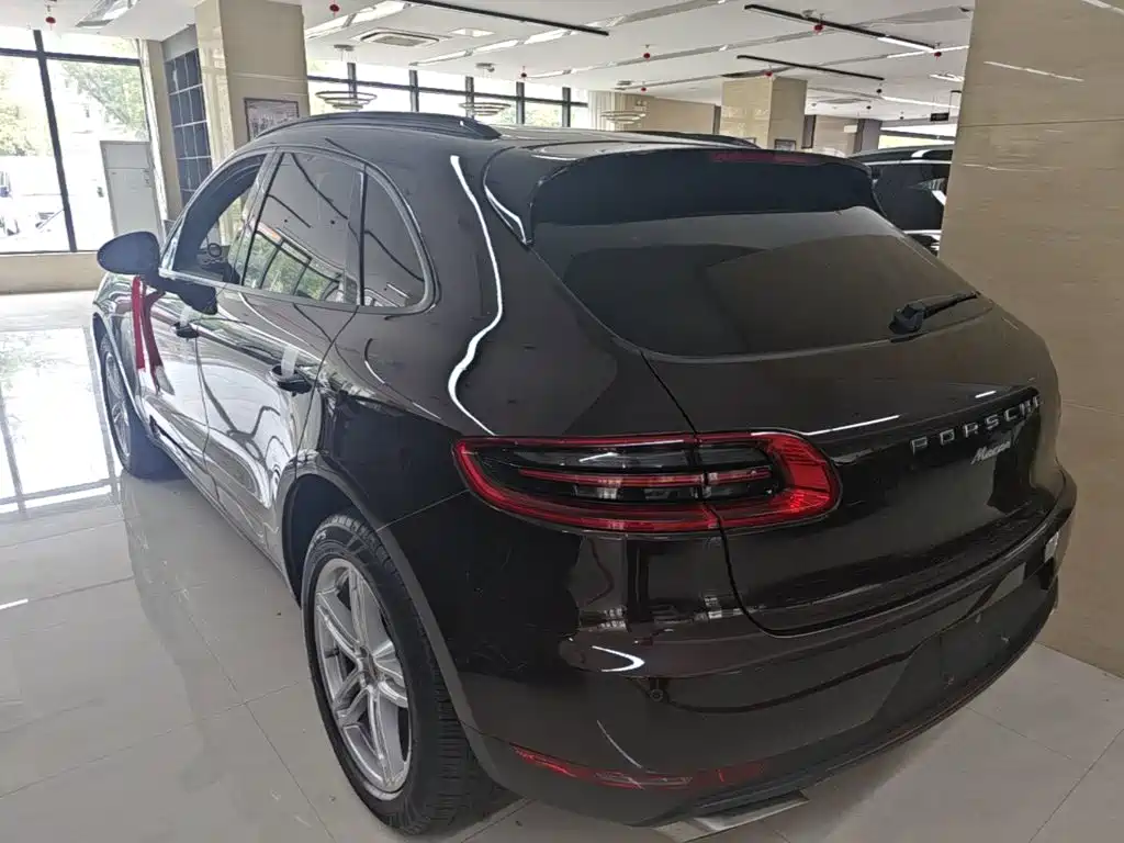 Porsche Macan — миниатюра 5
