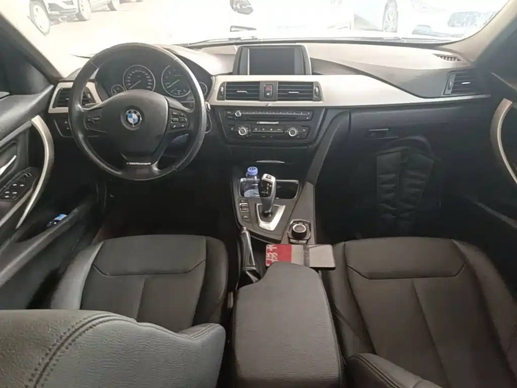 BMW 3 Series — миниатюра 10
