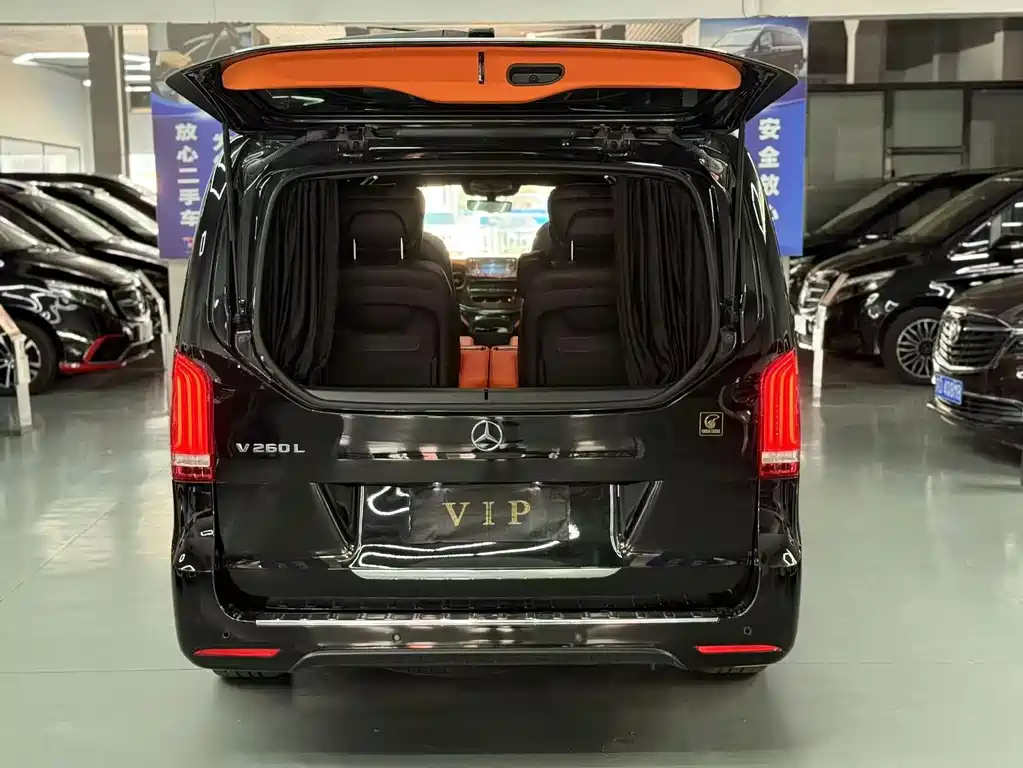 Mercedes-Benz V-Class — миниатюра 12