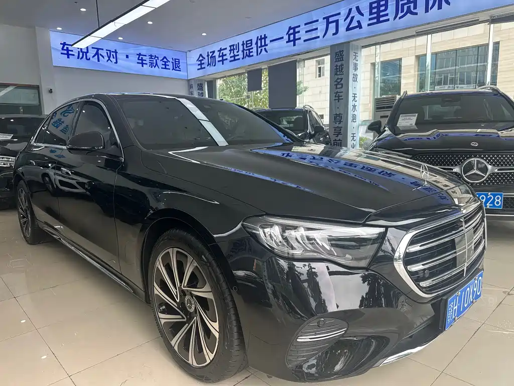 Mercedes-Benz E-Class — миниатюра 3