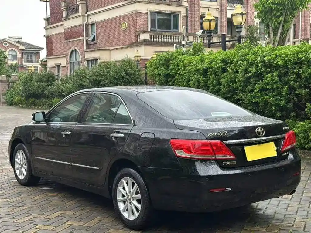 Toyota Camry — миниатюра 6
