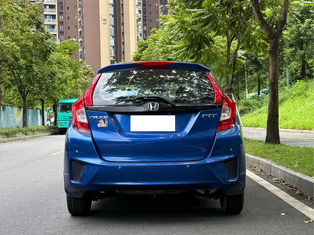 Honda Fit — миниатюра 5