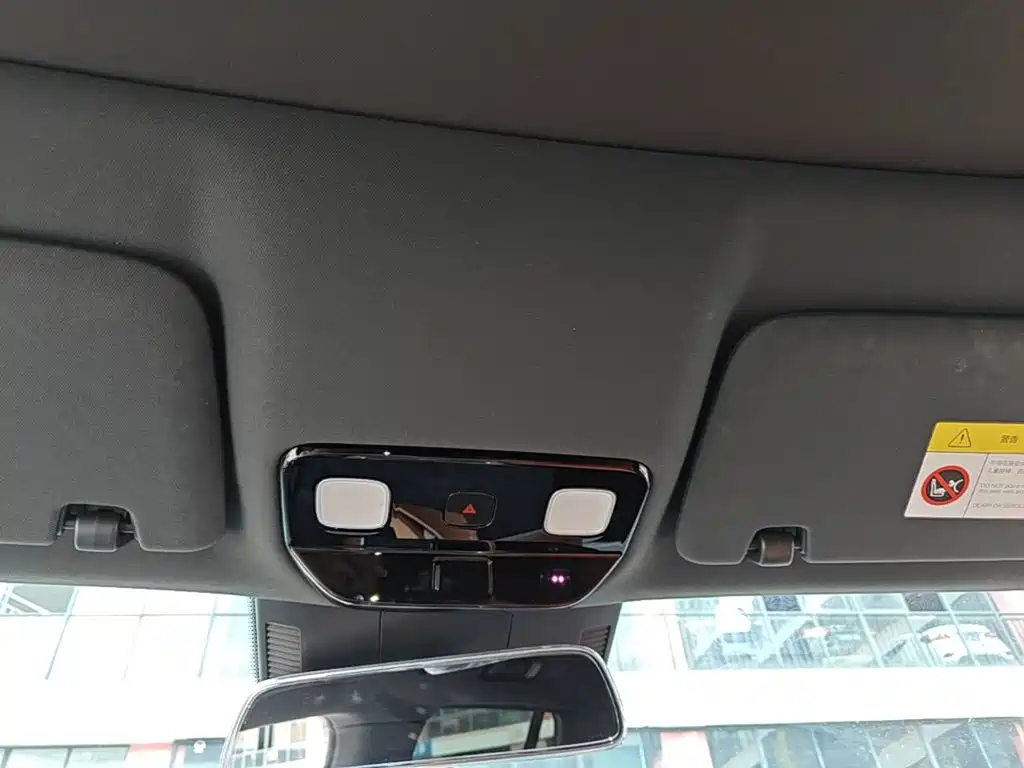 Li Auto Li L8 — миниатюра 18