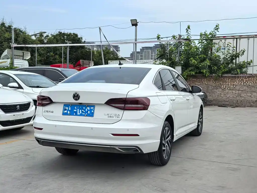 Volkswagen Lavida — миниатюра 7