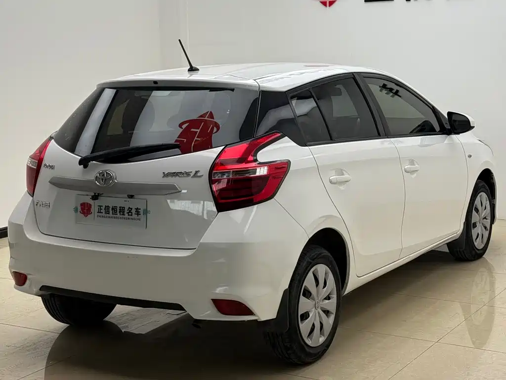 Toyota Yaris L — миниатюра 25