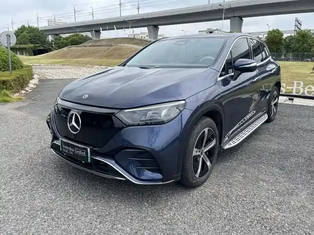 Mercedes-Benz EQE SUV