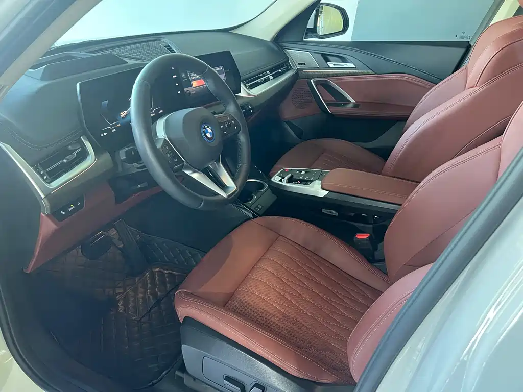 BMW iX1 — миниатюра 8