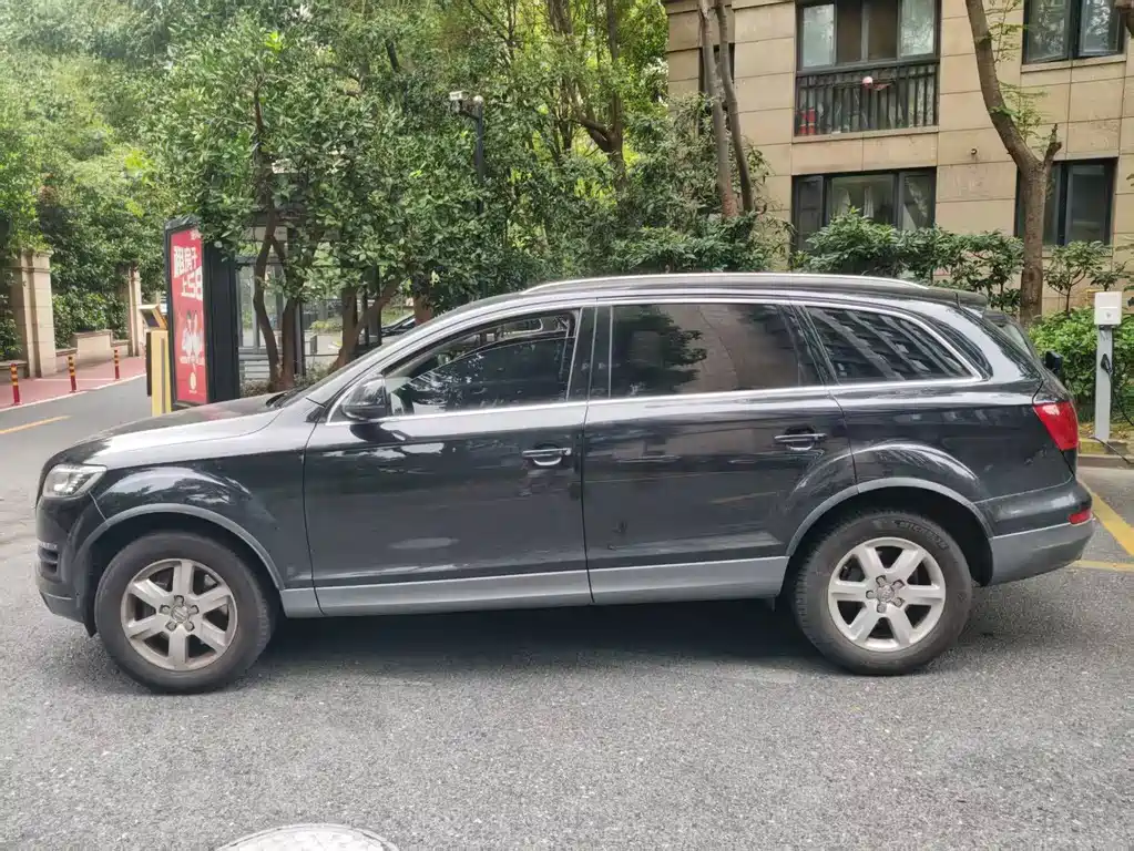 Audi Q7 — миниатюра 4
