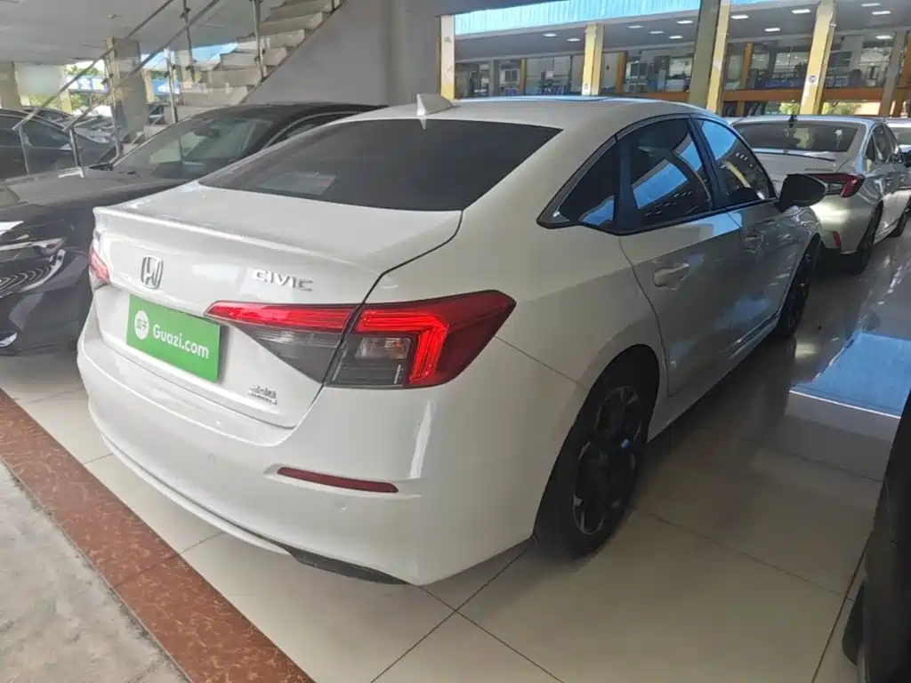 Honda Civic — миниатюра 7