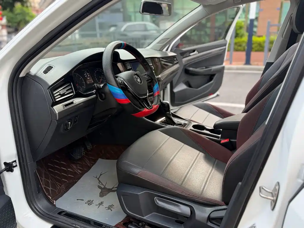 Volkswagen Bora — миниатюра 4